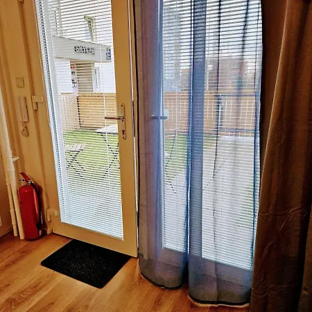 Superior 2br For Business & Leisure, Private Garden, Free Parking & Gym, By Live-inn 1 *