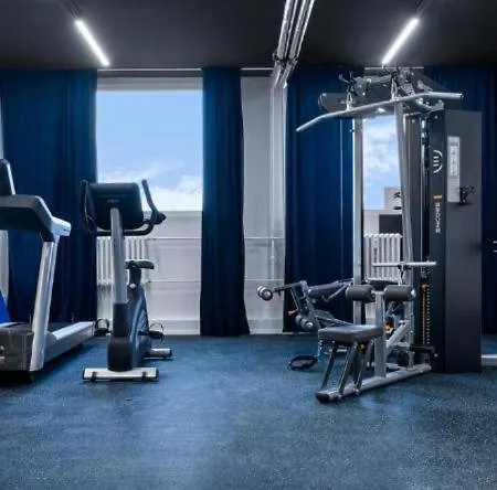 아파트 Superior 2br For Business & Leisure, Private Garden, Free Parking & Gym, By Live-inn 1