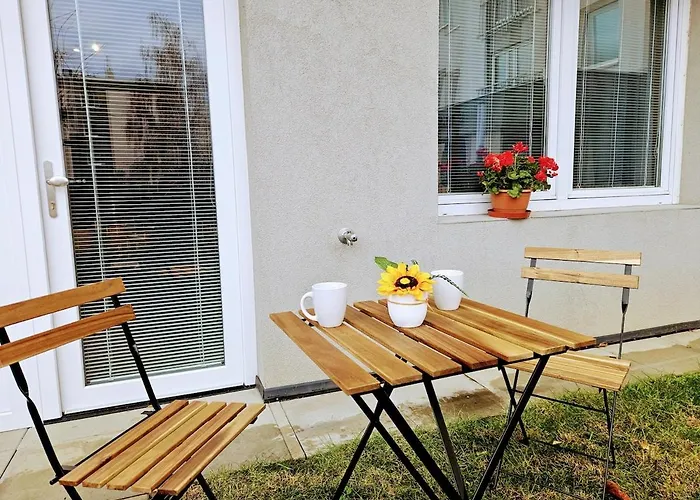 Superior 2br For Business & Leisure, Private Garden, Free Parking & Gym, By Live-inn 1 Lejlighed