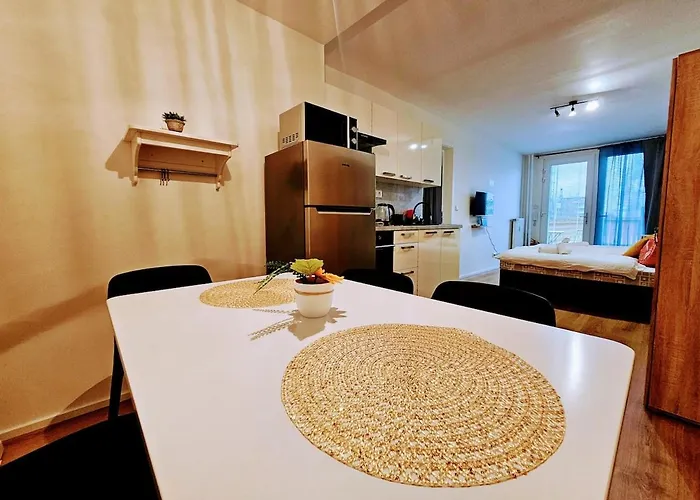 Superior 2br For Business & Leisure, Private Garden, Free Parking & Gym, By Live-inn 1 *