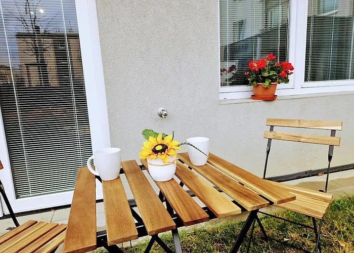 Superior 2br For Business & Leisure, Private Garden, Free Parking & Gym, By Live-inn 1 *