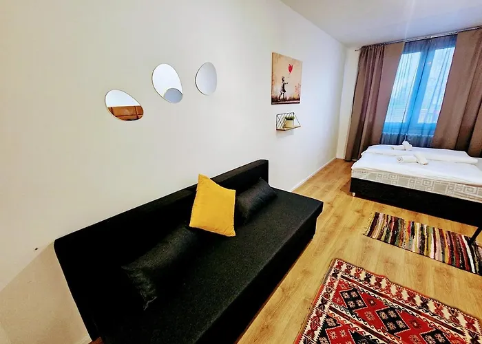 Lejlighed Superior 2br For Business & Leisure, Private Garden, Free Parking & Gym, By Live-inn 1 Prag